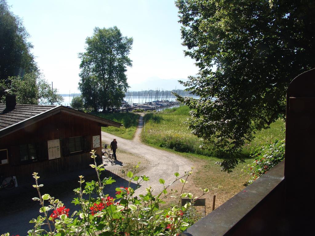 Zum Fischer Am See ***S Hotel Prien am Chiemsee Exterior photo