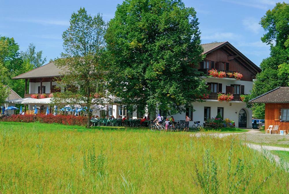 Zum Fischer Am See ***S Hotel Prien am Chiemsee Exterior photo